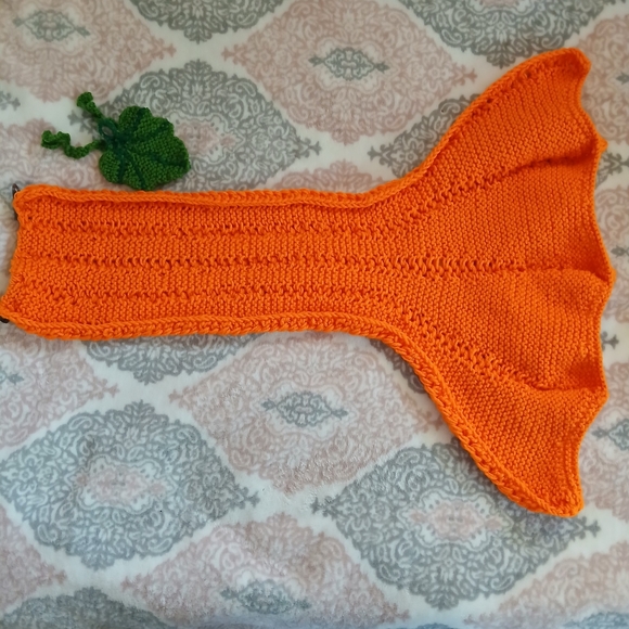Dragon Wing Cowl Scarf - Pumpkin - Picture 8 of 8